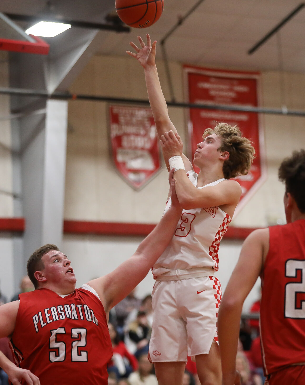 1-14-22 Pleasanton at Amherst boys basketball (19 of 27).jpg
